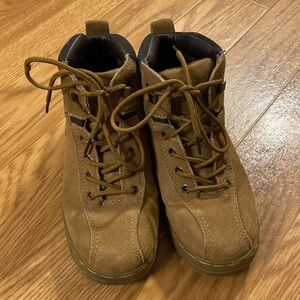 B.U.M. Equipment Women's Classic Beige Ankle Winter Boots (Size  5) Vintage 90's